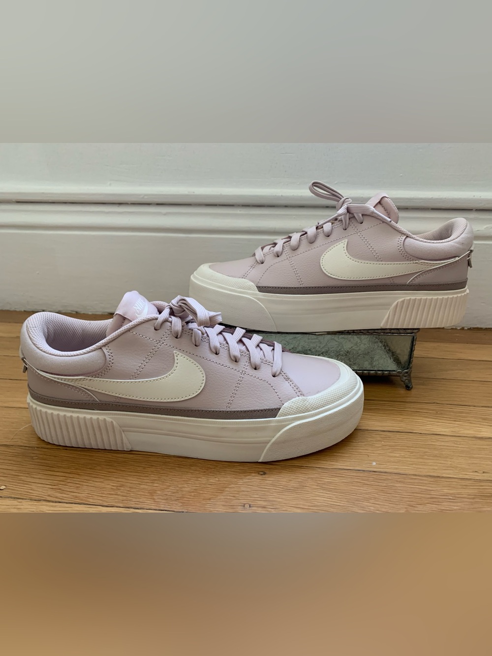 NWOB NIKE Court Legacy Lift Platform Pink/White Sneakers WOMENS Size 10.5